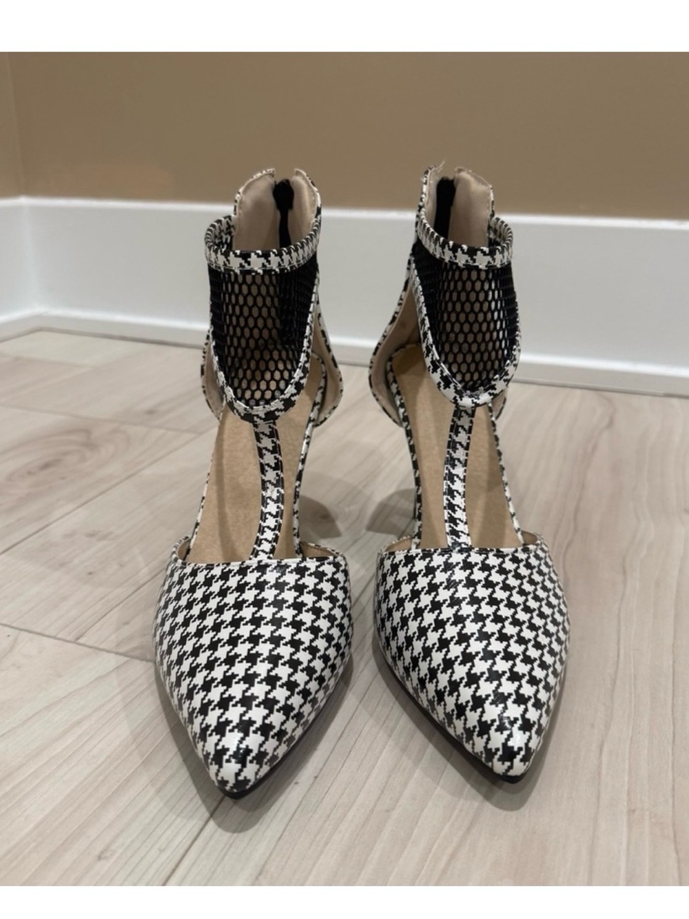 Black & White Houndstooth T-Strap High Heels - Picture 2 of 4